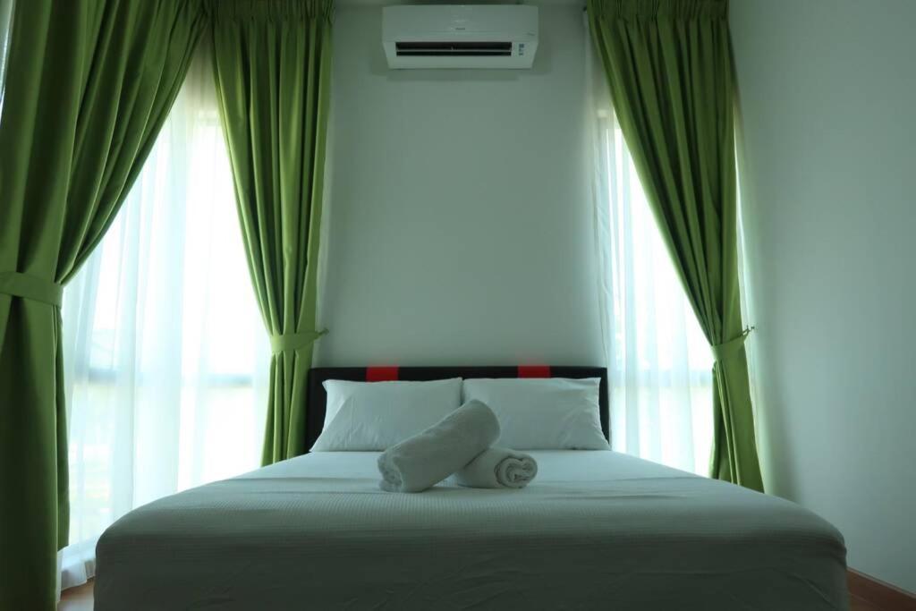 Promo Private Luxurious Nilai Vacation Home Dış mekan fotoğraf
