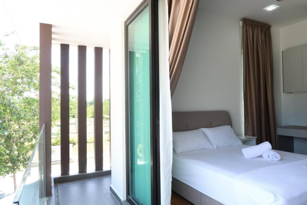 Promo Private Luxurious Nilai Vacation Home Dış mekan fotoğraf