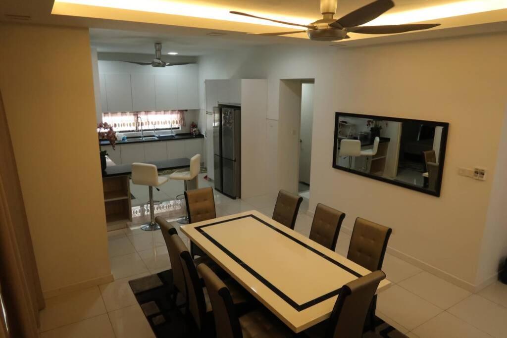 Promo Private Luxurious Nilai Vacation Home Dış mekan fotoğraf