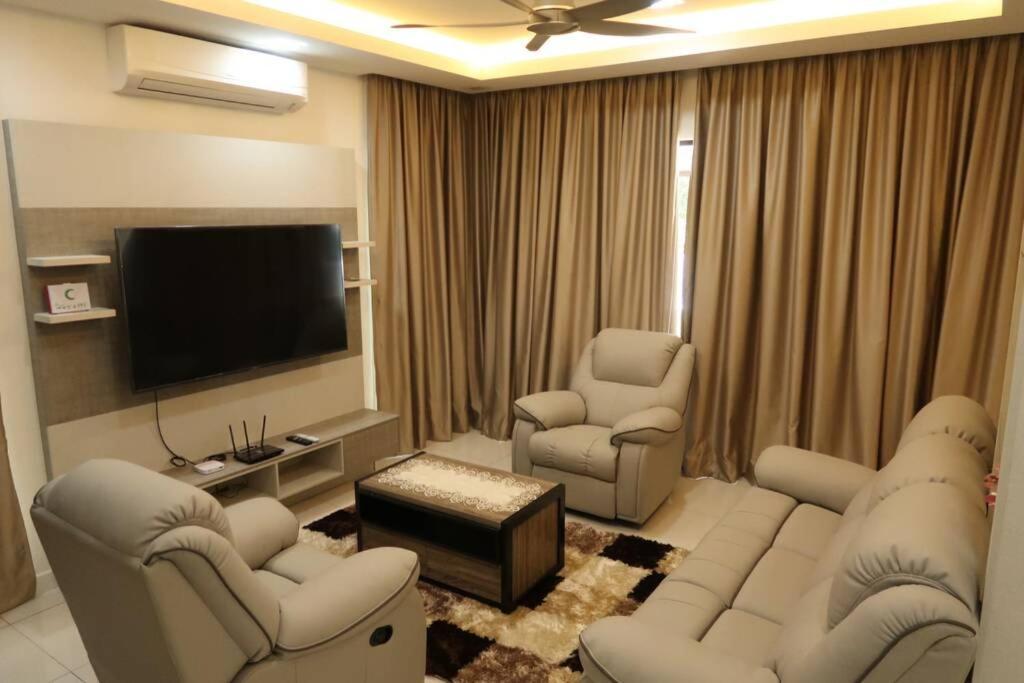 Promo Private Luxurious Nilai Vacation Home Dış mekan fotoğraf
