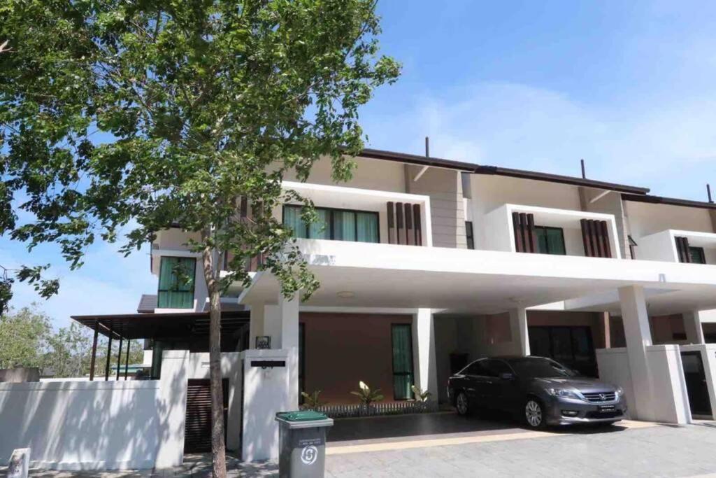 Promo Private Luxurious Nilai Vacation Home Dış mekan fotoğraf